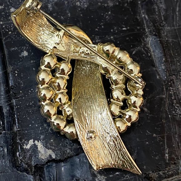 Vintage Signed CORO Gold Tone AB Rhinestone Ribbon Pin Brooch and earrings set - Picture 4 of 9